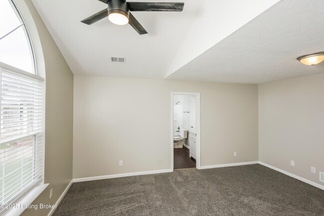 Building Photo - 238 Seminole Ct