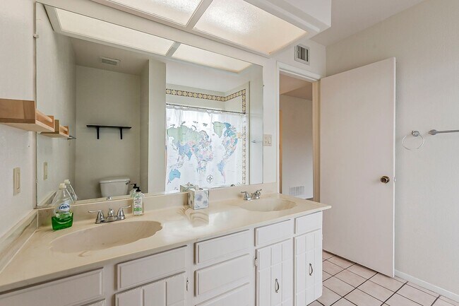 Building Photo - 85254! Four Beds with POOL!