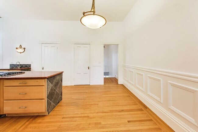 Building Photo - 4062 17th St