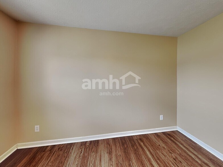 Building Photo - 1230 Highland Lake Way