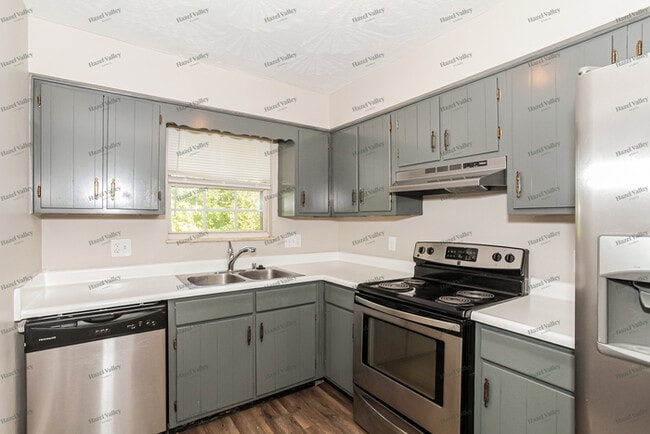 Building Photo - 6924 Sayler Ave