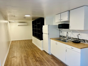 Building Photo - 13623 8th Ave SW