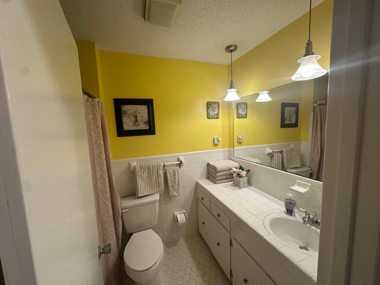 Bathroom - 11 Connell Dr