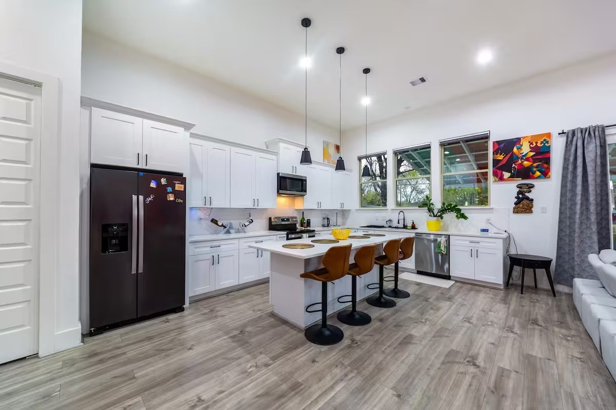 kitchen - 2802 Campbell St