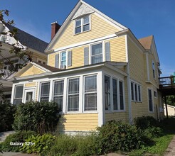 Building Photo - 1 Br Duplex