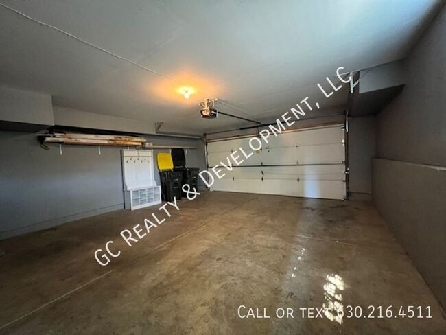 Building Photo - 1513 Bristol Ln