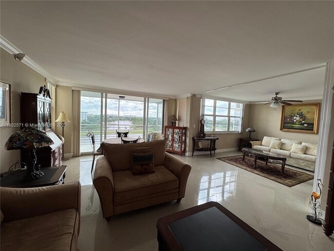 Building Photo - 3095 N Course Dr