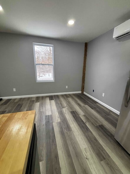 Building Photo - 3685 E Brutus St