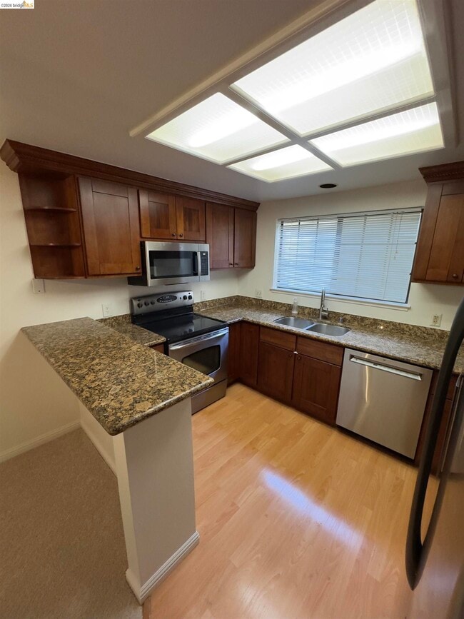 Building Photo - 3152 Heather Ridge Dr