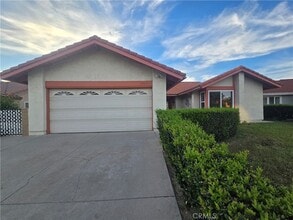 Building Photo - 19637 Vista Hermosa Dr