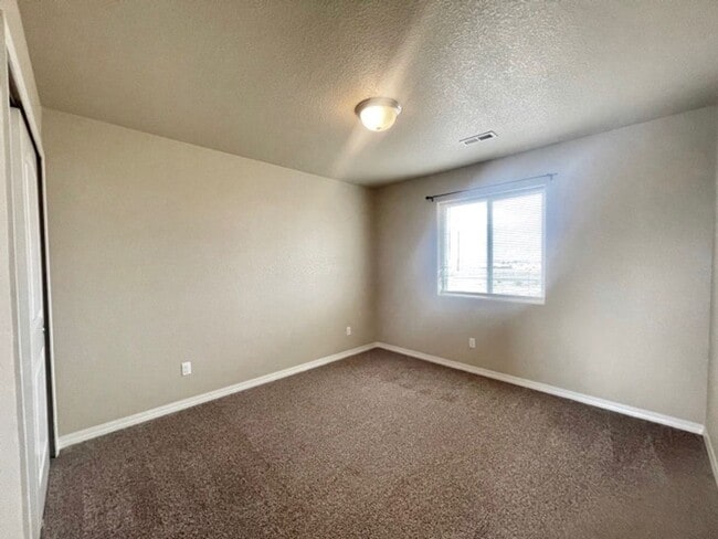 Building Photo - Stetson Hills Home with 3 Bedrooms and 2.5 Baths Available in May