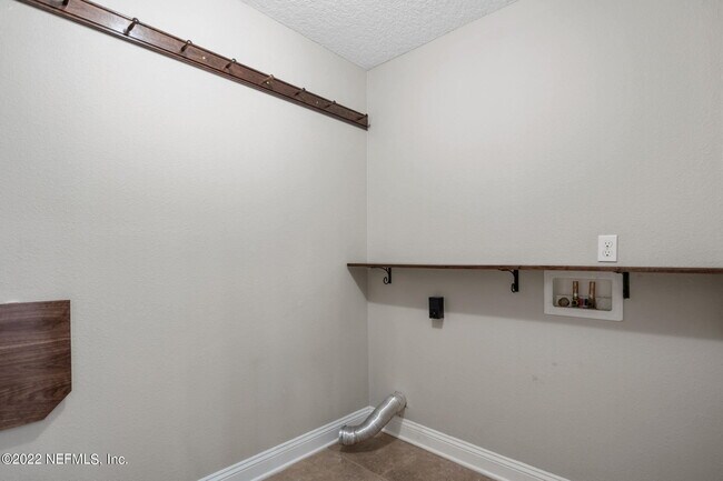Building Photo - 2597 Cody Dr