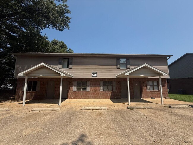 Building Photo - 540 Baker Rd