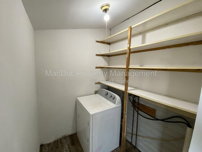 Building Photo - 138 Mansfield St