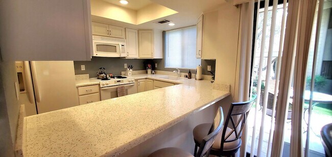 Building Photo - 46568 Arapahoe Dr