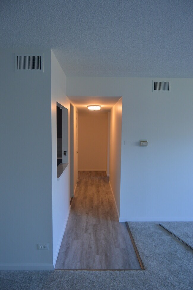 Building Photo - 13200 W Heiden Cir