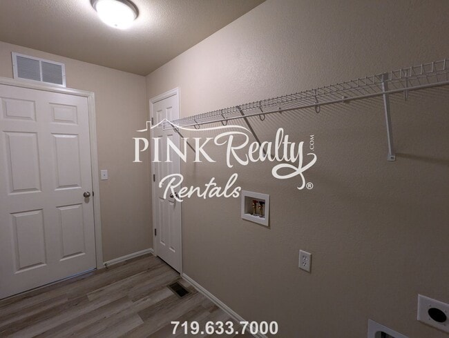 Building Photo - 6295 Laurel Grass Range Trail