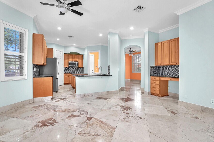 Primary Photo - 6089 Bither Way