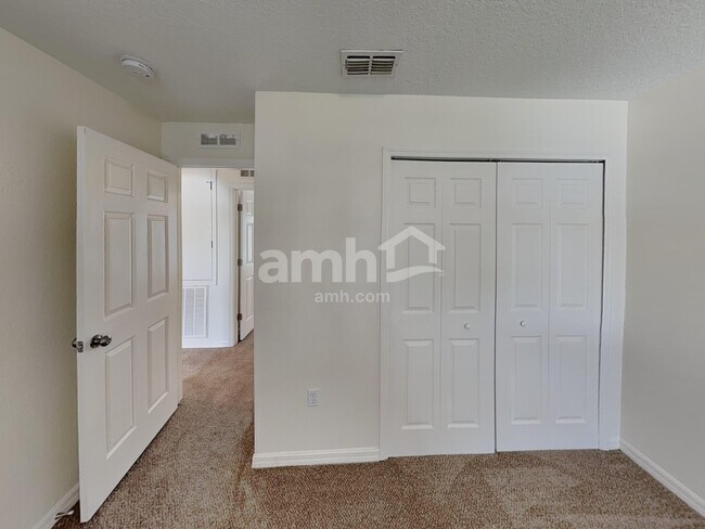 Building Photo - 209 King Arthur Ct