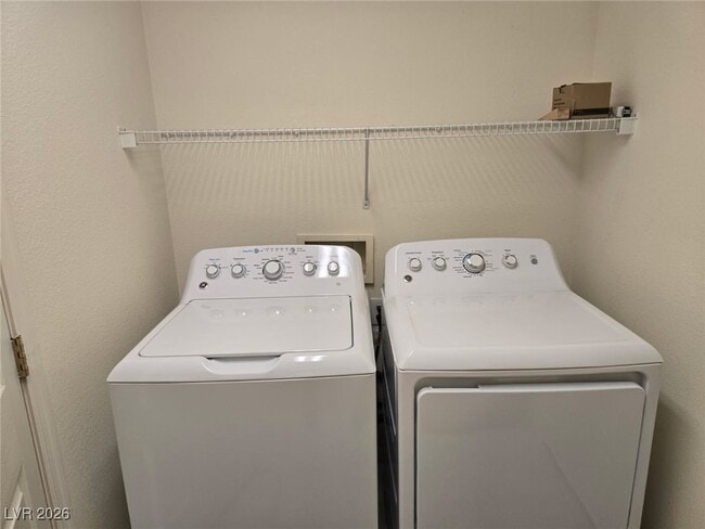 Building Photo - 5196 Alfingo St