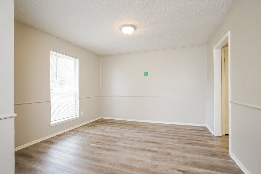 Building Photo - 14135 Barrone Dr