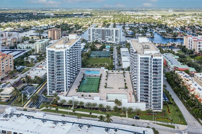 Building Photo - 531 N Ocean Blvd