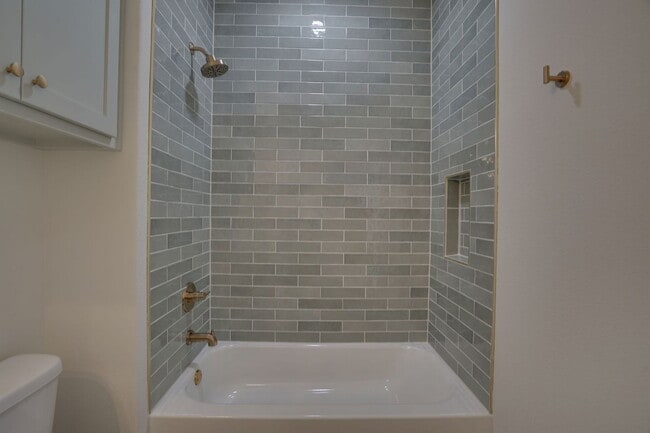 Building Photo - 106 Cardinal Wds