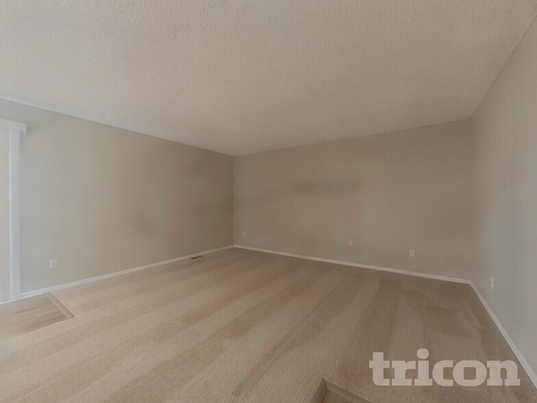 Building Photo - 2179 S Uravan St