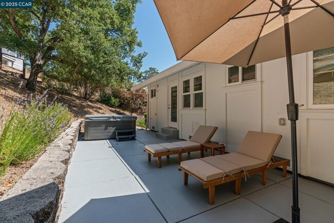 Building Photo - 3555 Old Mountain View Dr