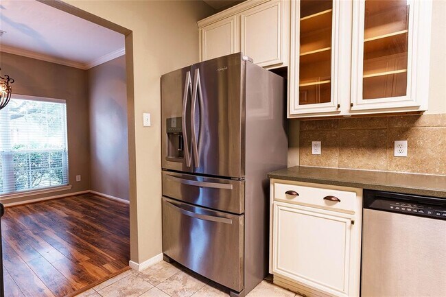 Building Photo - 14407 Eastern Redbud Ln