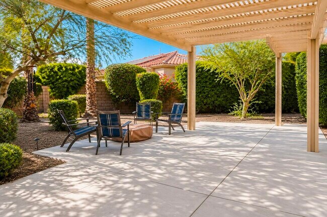Building Photo - 90 Clavel Ct