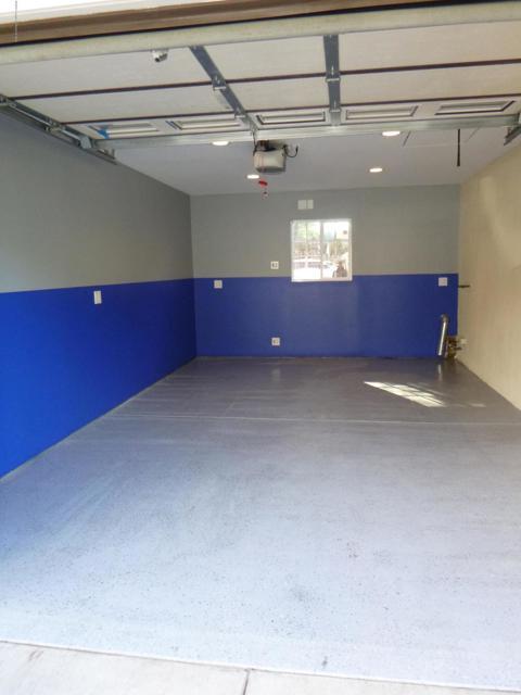 Building Photo - 770 W Altadena Dr