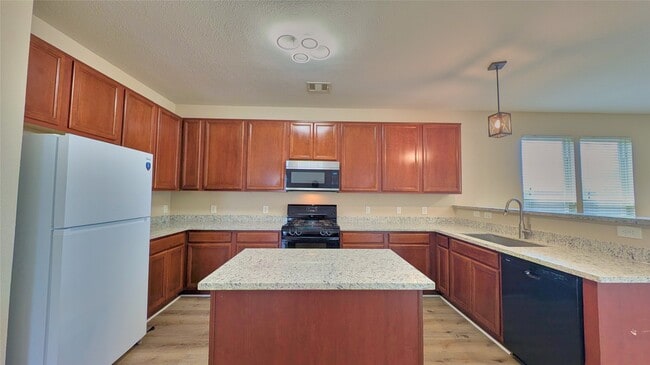 Building Photo - 16006 Arapaho Bend Ln