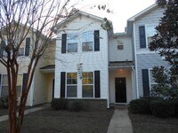 Building Photo - 3 bedroom, 3 bath townhome in Kiskadee Parke