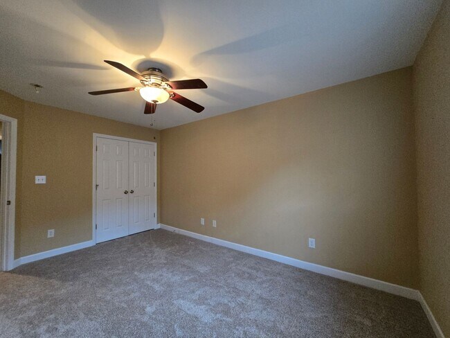 Building Photo - 135 Leggett Dr