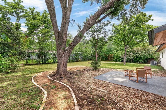 Building Photo - 5102 Ravensdale Ln