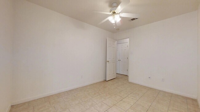 Building Photo - ALL TILE DUPLEX IN NOLANVILLE!!!