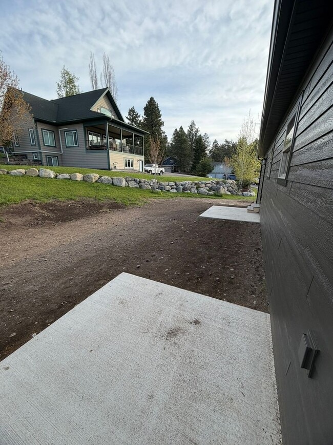 Building Photo - 119 Saddle Loop