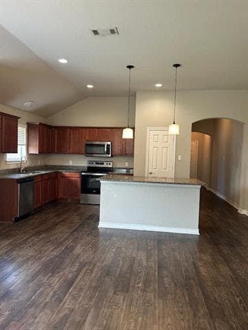 Building Photo - 1136 Edgewater Dr
