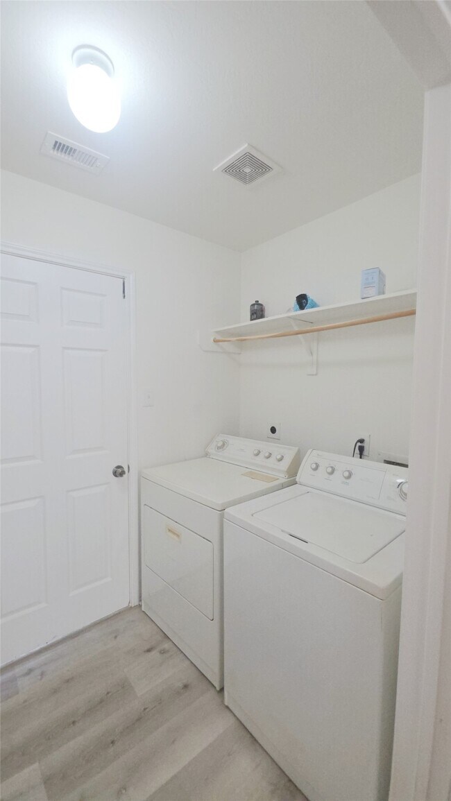 Building Photo - 22326 Guston Hall Ln