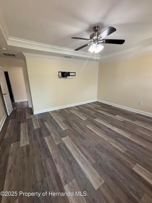 Building Photo - 1159 MacFarlane Ave