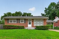 Building Photo - 45 Barton Pl