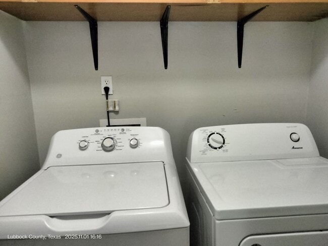 Building Photo - 4921 39th St