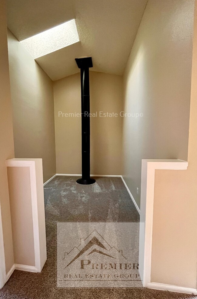 Building Photo - 806 London Green Way