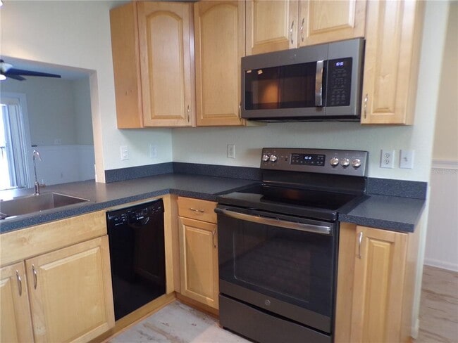 Building Photo - 1335 Mineo Dr