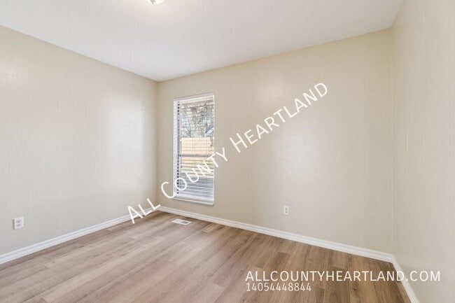 Building Photo - 3209 Castle Rock Rd