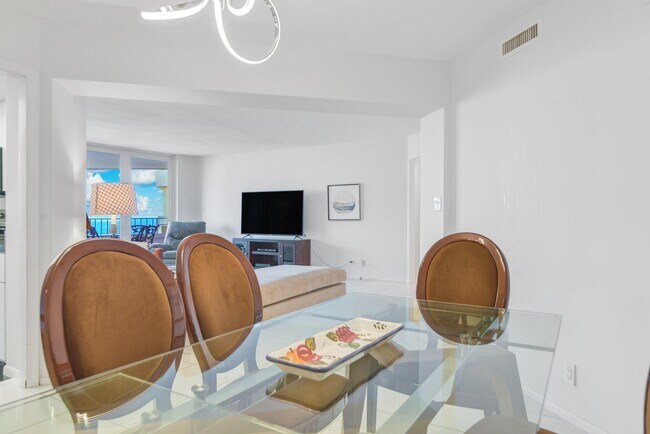 Building Photo - 550 S Ocean Blvd