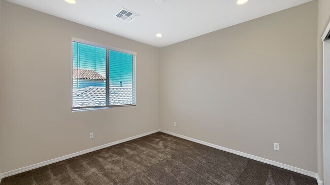 Building Photo - Brand new home!  Convenient to the 303 freeway!