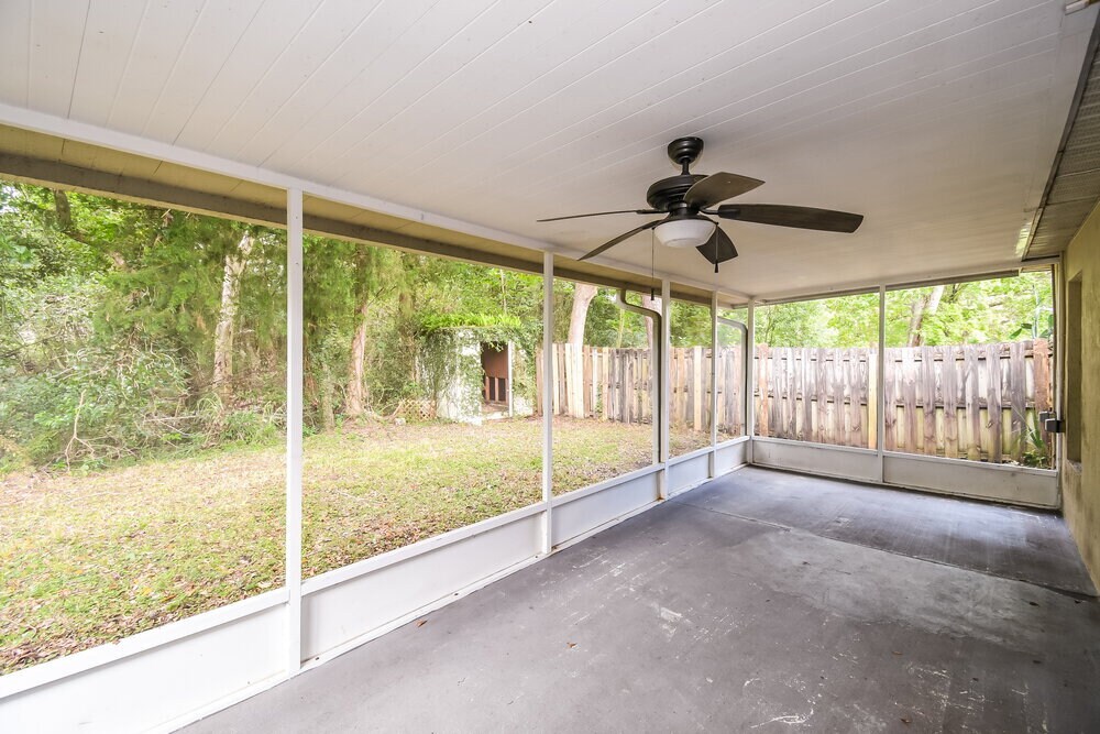 Building Photo - 2668 Lantana Lakes Dr W