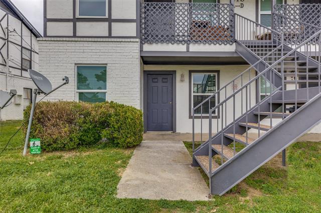 Building Photo - 215 Roberts Cir